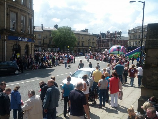 Bury Lions Carnival Parade in Pictures